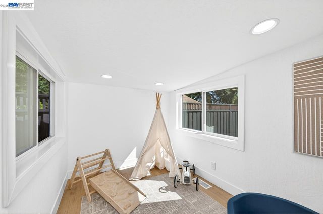 1038 Division St, Pleasanton, CA 94566