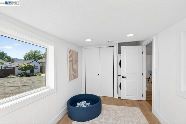1038 Division St, Pleasanton, CA 94566