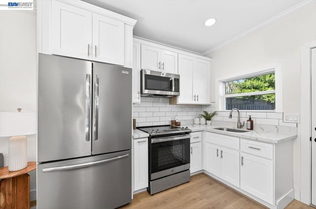 1038 Division St, Pleasanton, CA 94566