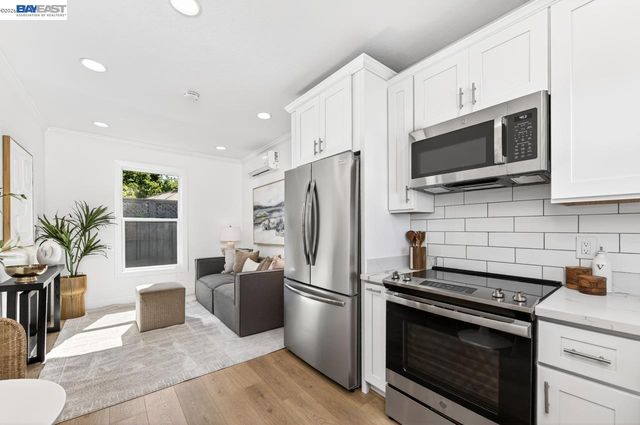 1038 Division St, Pleasanton, CA 94566