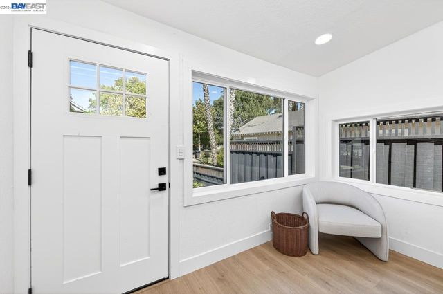1038 Division St, Pleasanton, CA 94566