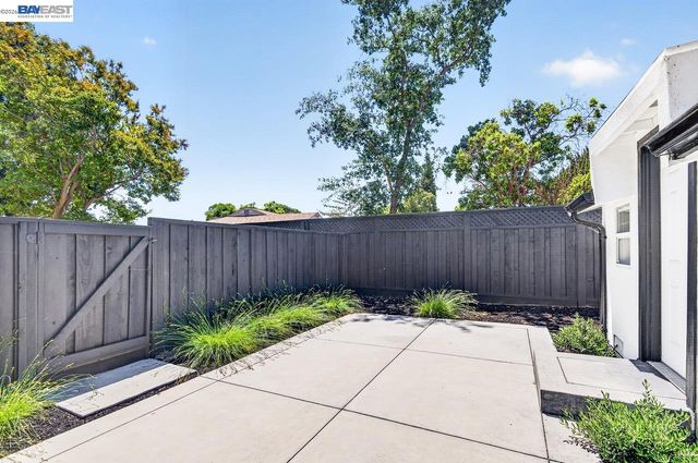1038 Division St, Pleasanton, CA 94566