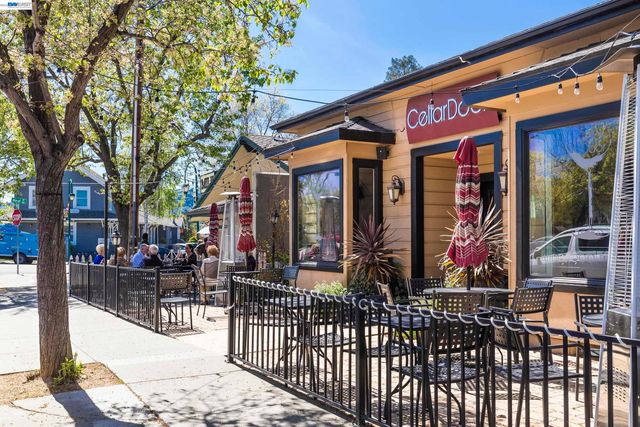 1038 Division St, Pleasanton, CA 94566