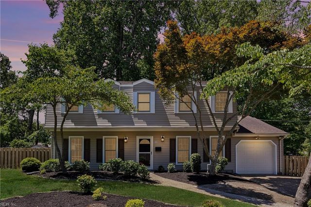 99 W Rexford DR, Newport News, VA 23608