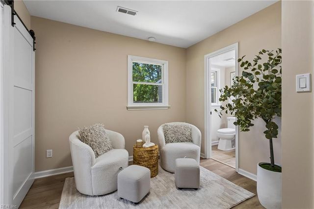 99 W Rexford DR, Newport News, VA 23608