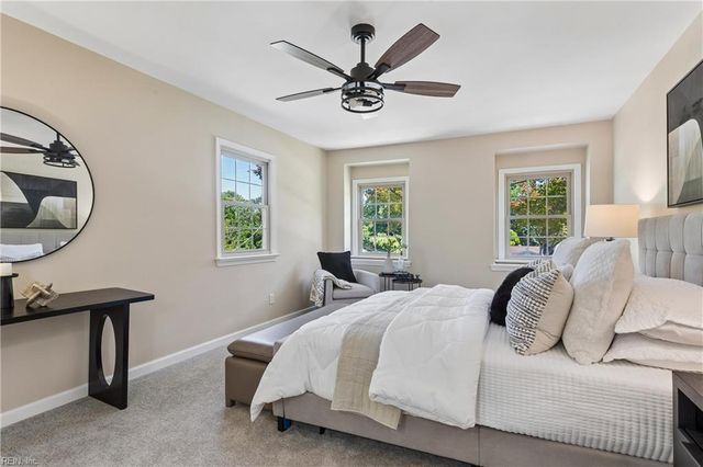 99 W Rexford DR, Newport News, VA 23608