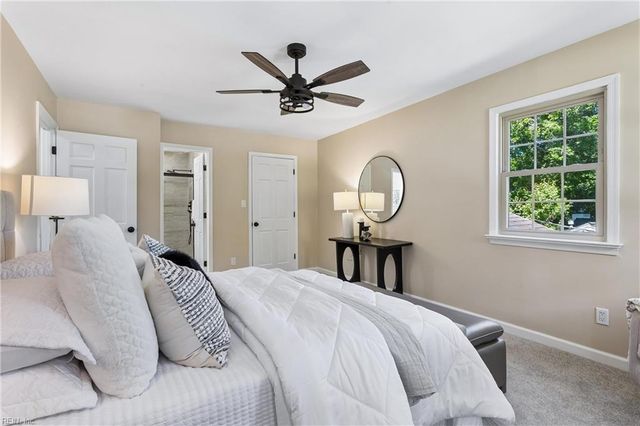 99 W Rexford DR, Newport News, VA 23608