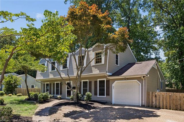 99 W Rexford DR, Newport News, VA 23608