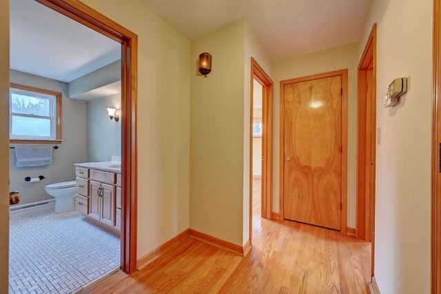 1715 Fort Henry Drive, Fort Wright, KY 41011