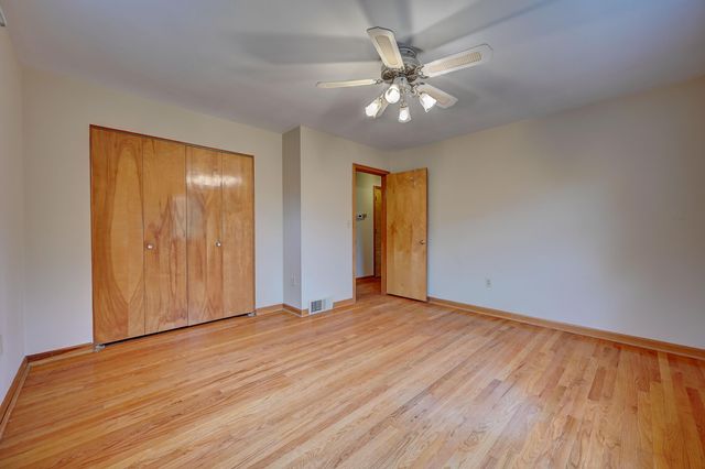 1715 Fort Henry Drive, Fort Wright, KY 41011