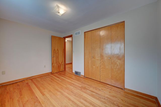 1715 Fort Henry Drive, Fort Wright, KY 41011