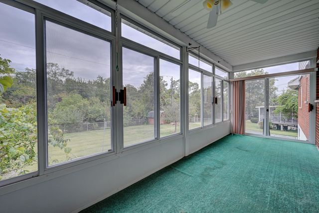 1715 Fort Henry Drive, Fort Wright, KY 41011