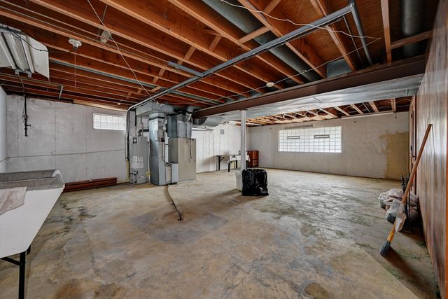 1715 Fort Henry Drive, Fort Wright, KY 41011