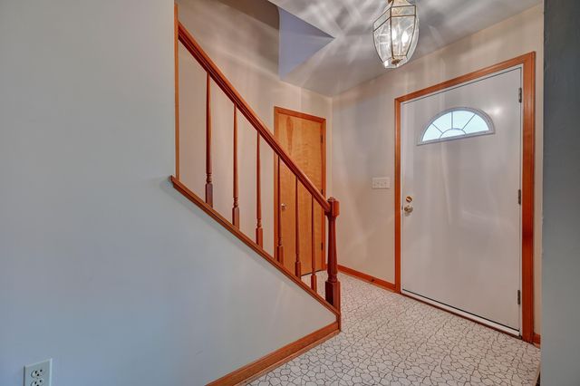 1715 Fort Henry Drive, Fort Wright, KY 41011