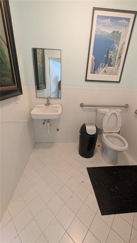 5595 Orange Drive 101, Davie, FL 33314