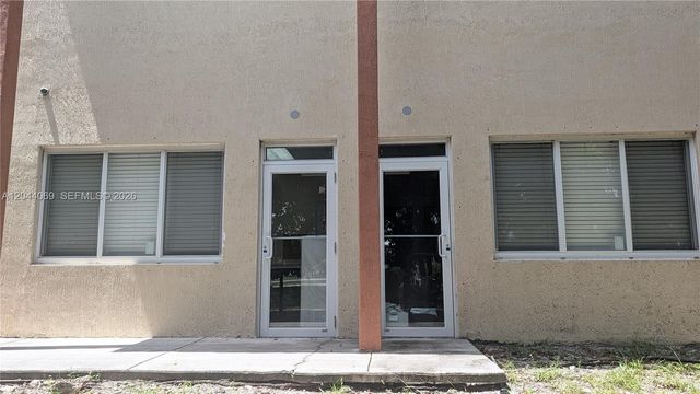 5595 Orange Drive 101, Davie, FL 33314