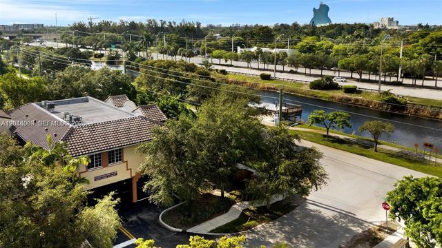 5595 Orange Drive 101, Davie, FL 33314