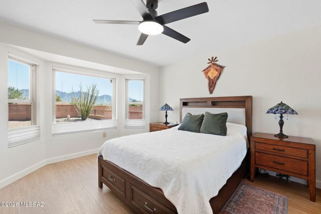 1560 E Chisholm Lane, Oro Valley, AZ 85755