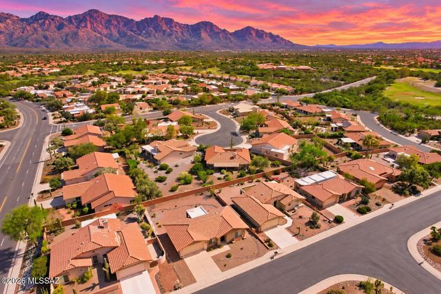 1560 E Chisholm Lane, Oro Valley, AZ 85755