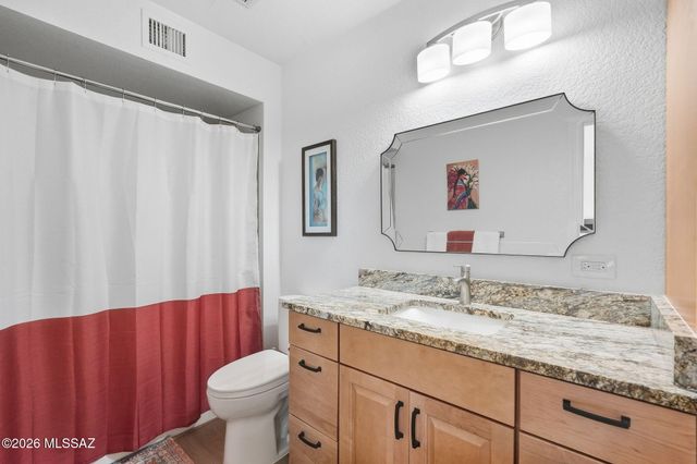 1560 E Chisholm Lane, Oro Valley, AZ 85755