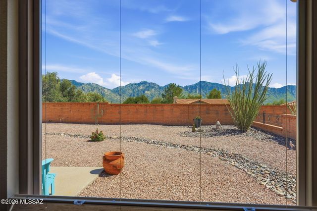 1560 E Chisholm Lane, Oro Valley, AZ 85755