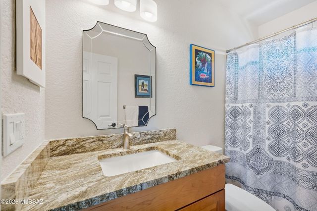 1560 E Chisholm Lane, Oro Valley, AZ 85755