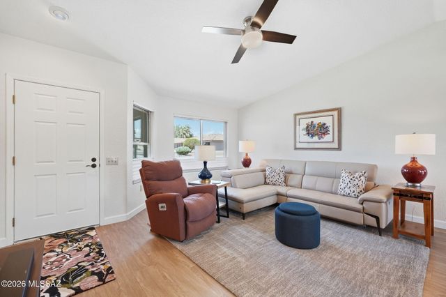 1560 E Chisholm Lane, Oro Valley, AZ 85755