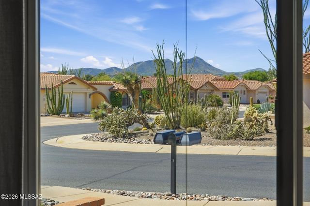 1560 E Chisholm Lane, Oro Valley, AZ 85755