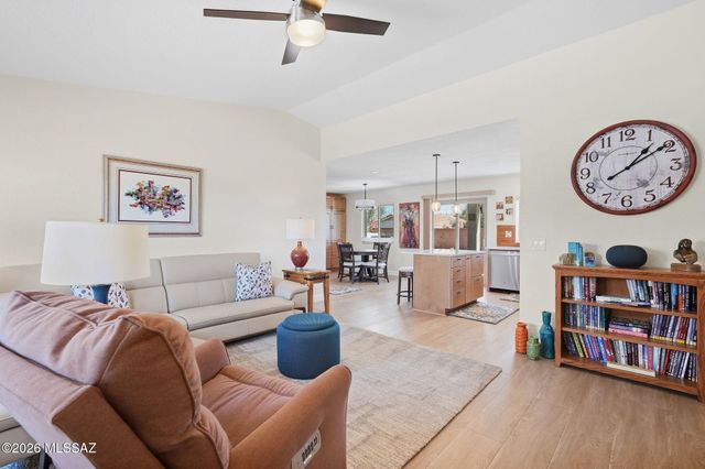 1560 E Chisholm Lane, Oro Valley, AZ 85755