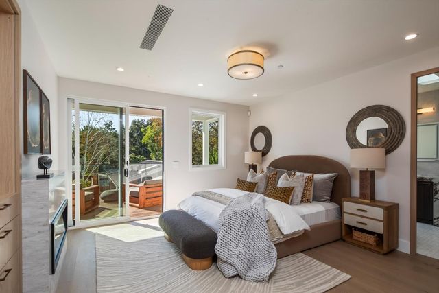 854 Cambridge Avenue, Menlo Park, CA 94025