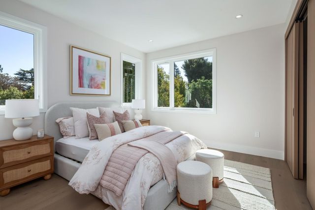 854 Cambridge Avenue, Menlo Park, CA 94025
