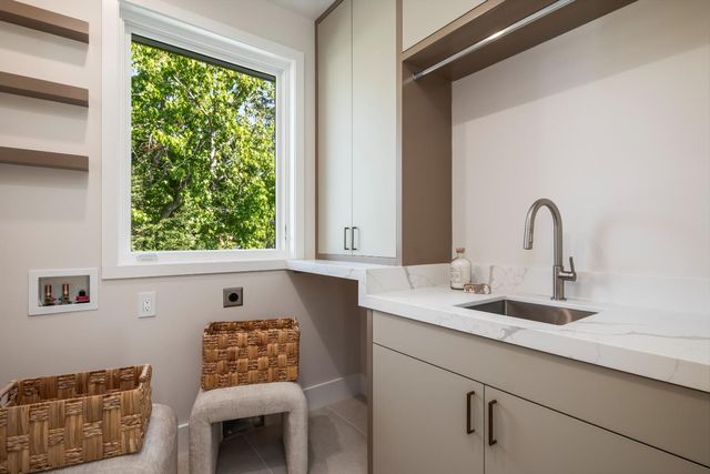 854 Cambridge Avenue, Menlo Park, CA 94025