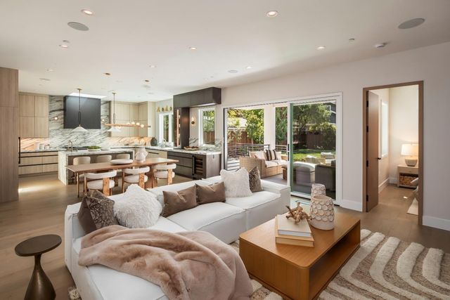 854 Cambridge Avenue, Menlo Park, CA 94025