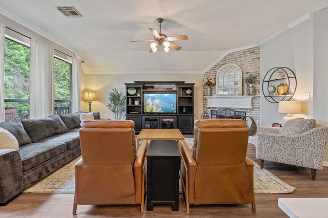 2504 N Yorkchase Lane, Conroe, TX 77304