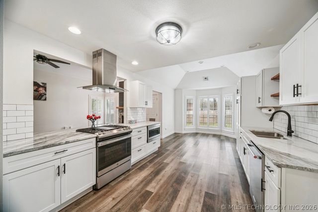 29477 E 156th St S Street, Coweta, OK 74429