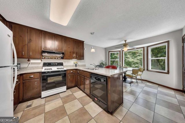 402 Dockside Cove, Woodstock, GA 30189