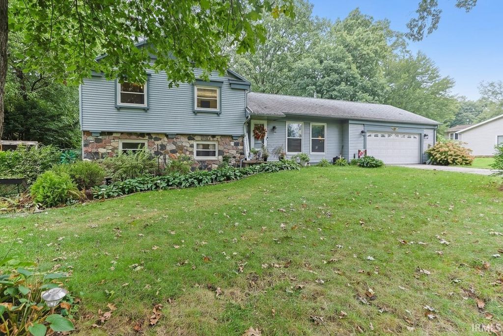 16841 Colony Drive, South Bend, IN 46635