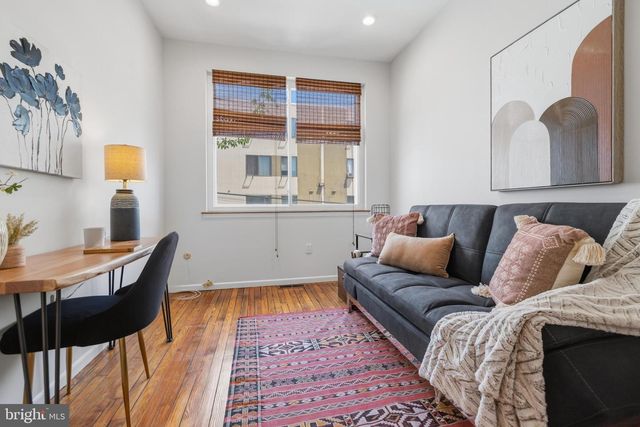 1133 WAVERLY ST, Philadelphia, PA 19147