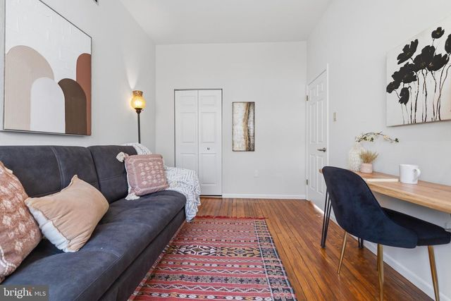 1133 WAVERLY ST, Philadelphia, PA 19147