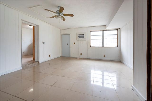 6425 Royal Palm Blvd, Margate, FL 33063