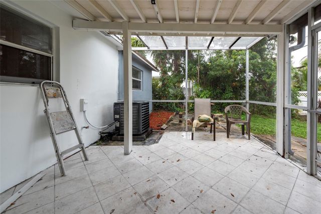 6425 Royal Palm Blvd, Margate, FL 33063