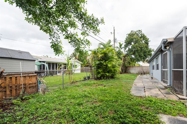 6425 Royal Palm Blvd, Margate, FL 33063