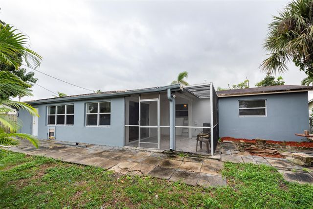 6425 Royal Palm Blvd, Margate, FL 33063