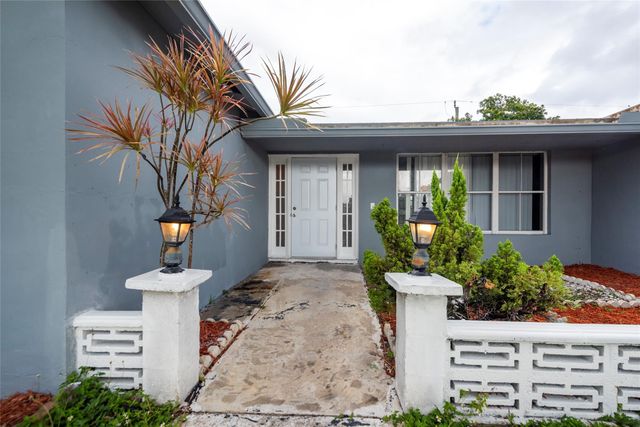 6425 Royal Palm Blvd, Margate, FL 33063