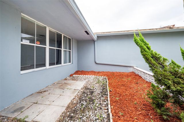 6425 Royal Palm Blvd, Margate, FL 33063