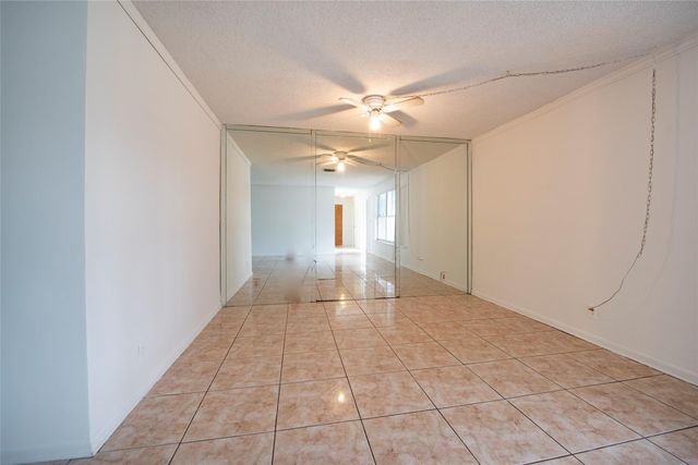 6425 Royal Palm Blvd, Margate, FL 33063