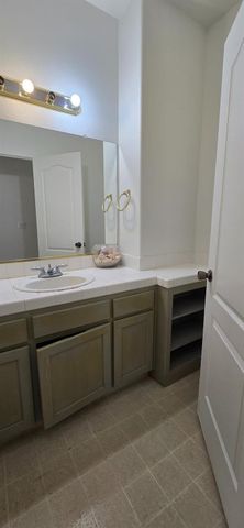 10325 N Recreation Avenue, Fresno, CA 93730