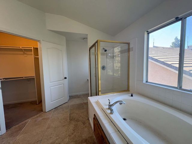10325 N Recreation Avenue, Fresno, CA 93730