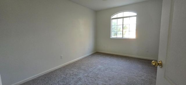 10325 N Recreation Avenue, Fresno, CA 93730