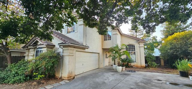 10325 N Recreation Avenue, Fresno, CA 93730